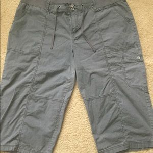 Lane Bryant gray capris size 22 elastic waist